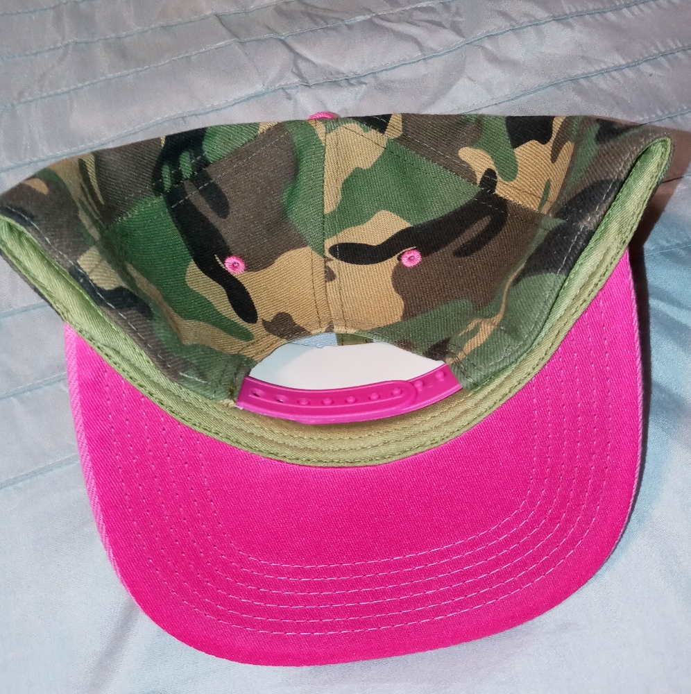 Comofluage cancer snapback. - Picture 5 of 5